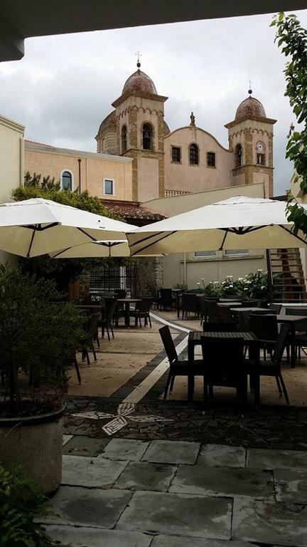 Abas Ristorante Pizzeria Affittacamere Ales Exterior foto